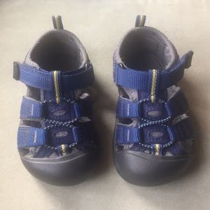Keen Newport size 6 toddler